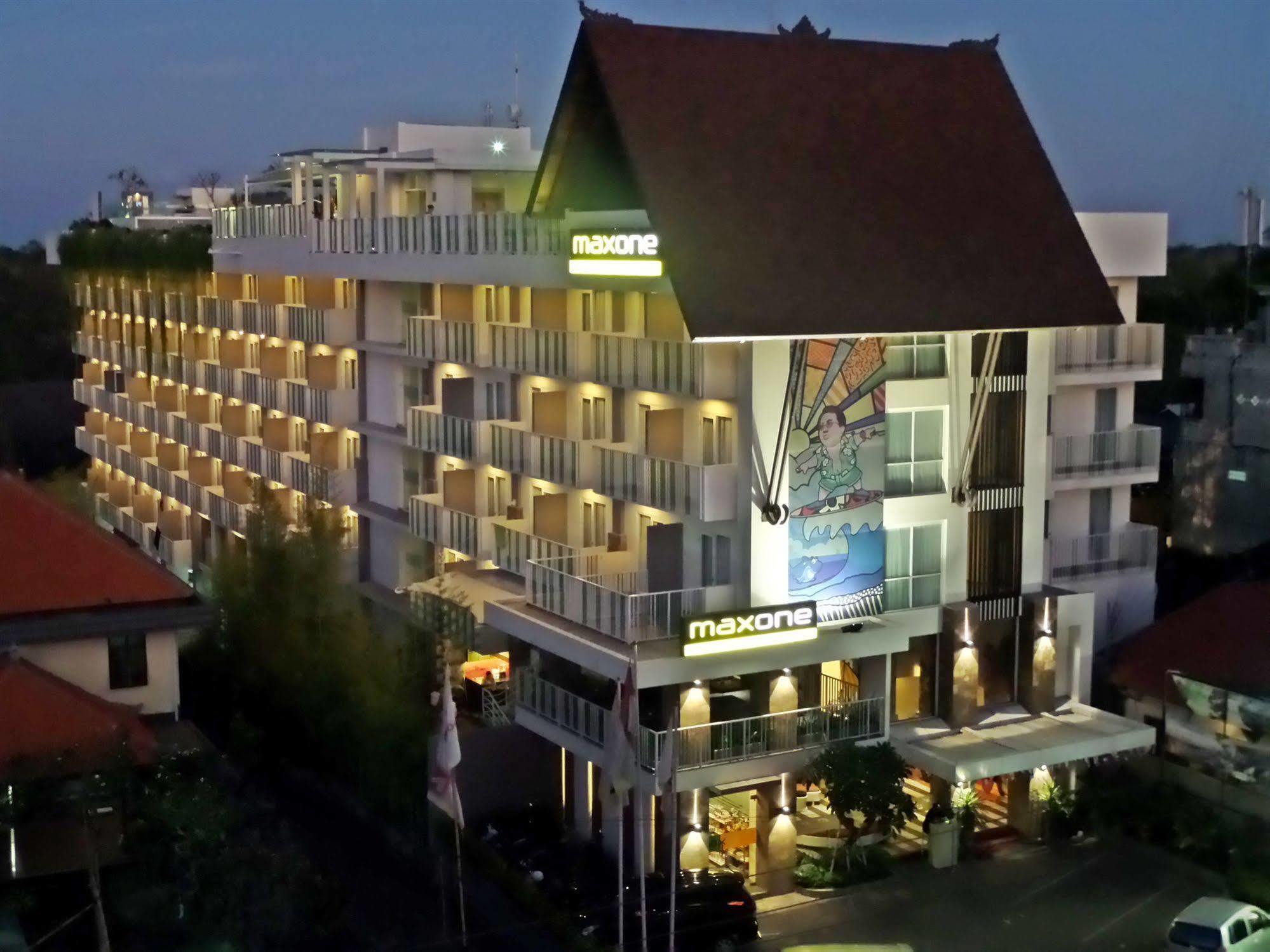 Maxonehotels At Bukit Jimbaran Zewnętrze zdjęcie